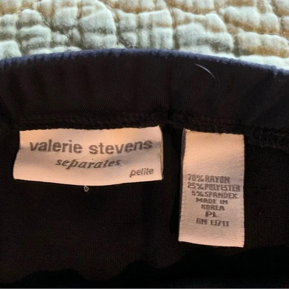 Black Skirt with Elastic Waist * PL - Picture 5 of 8